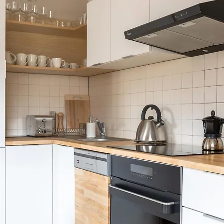 Fox House Apartment